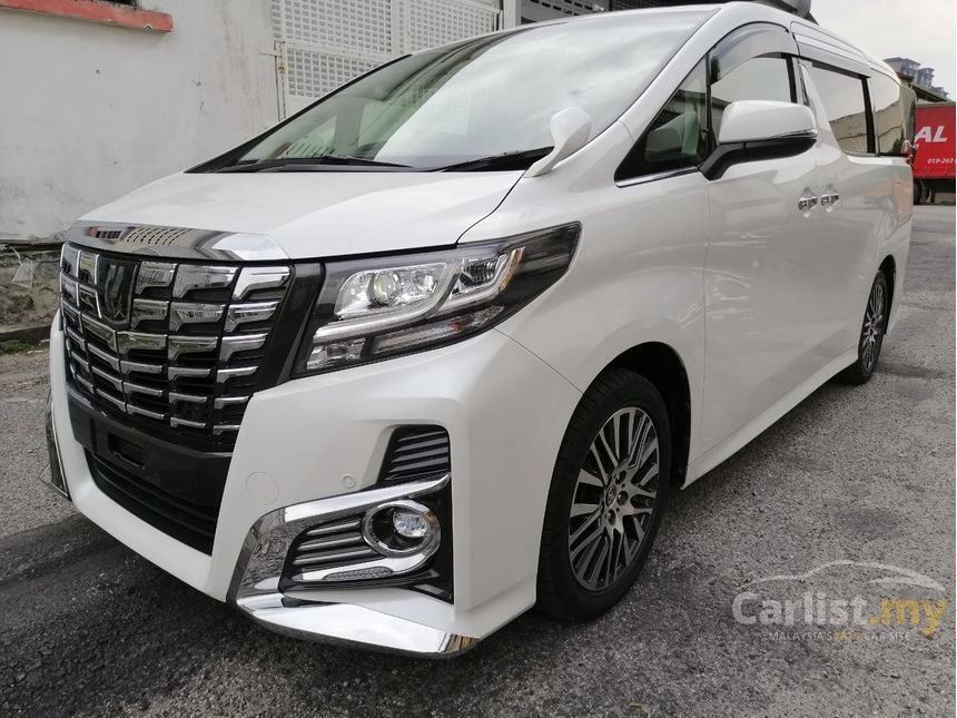 Toyota alphard 2017 года