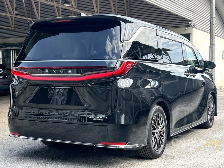 2025 Lexus LM 500h 4 Seater MPV