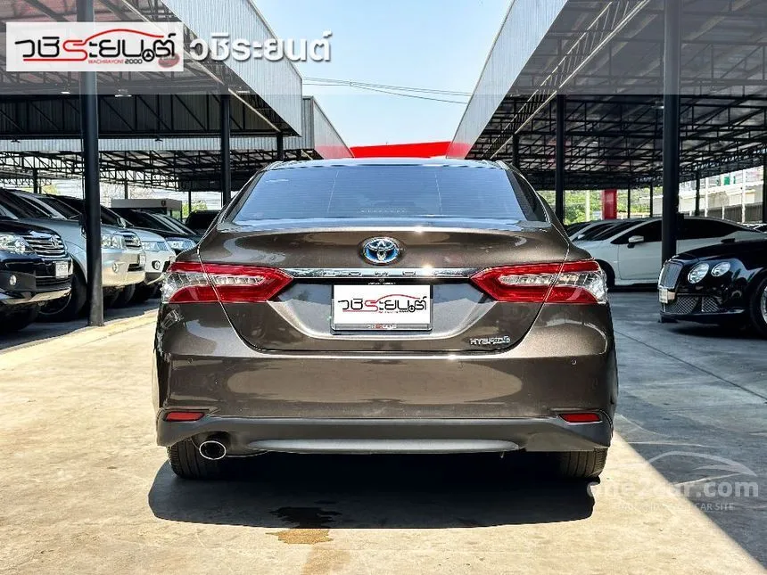 2019 Toyota CAMRY Hybrid Sedan