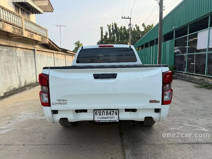 2025 Isuzu D-MAX S Cab-4 Pickup