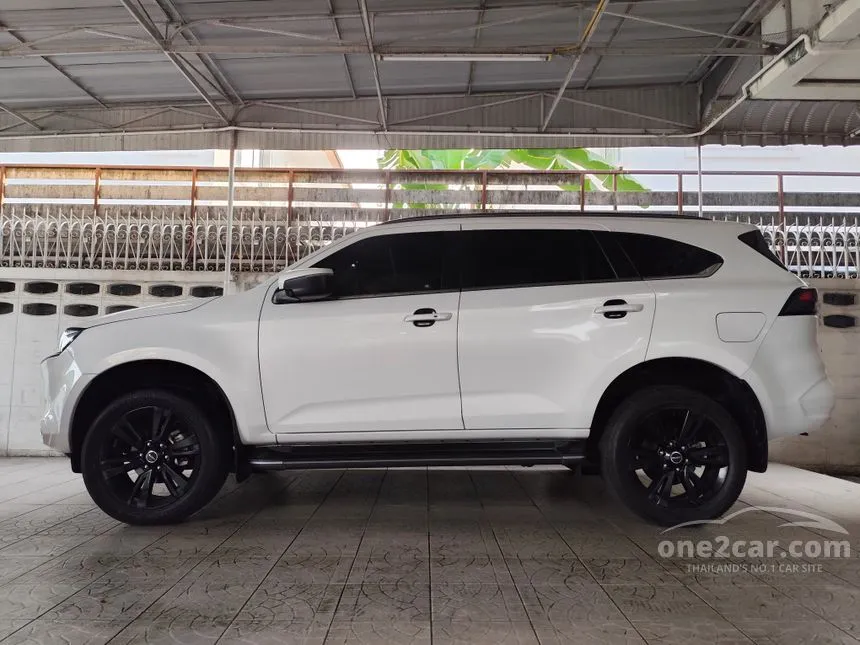 2023 Isuzu MU-X Phantom Collection Ultimate SUV