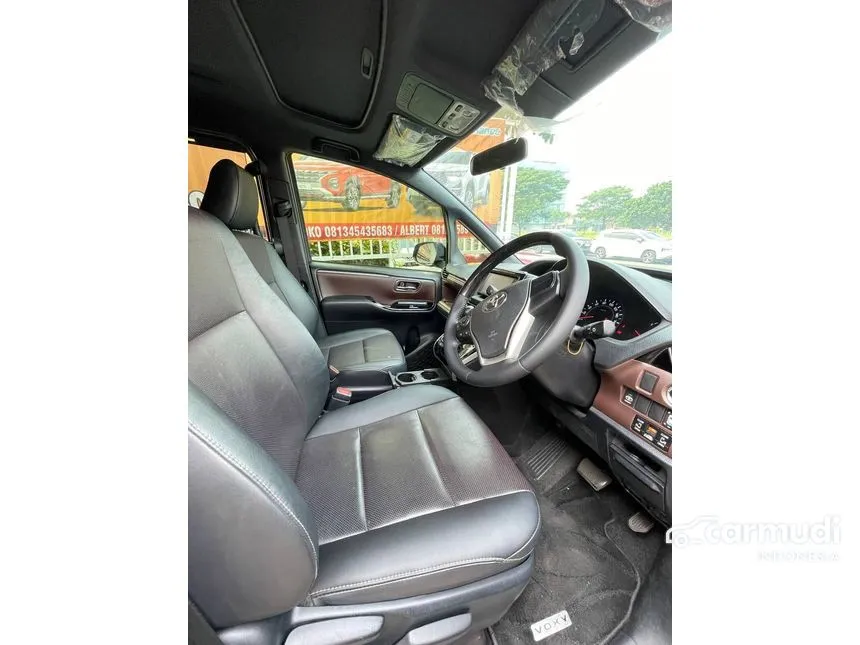 2018 Toyota Voxy MPV
