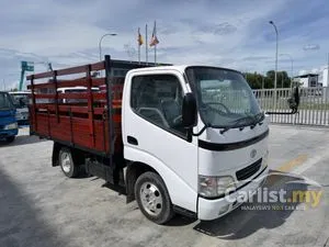 Toyota dyna wooden cargo 10.5ft /Year register 2022 