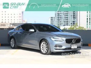 2019 Volvo S90 2.0 T8 Momentum Sedan