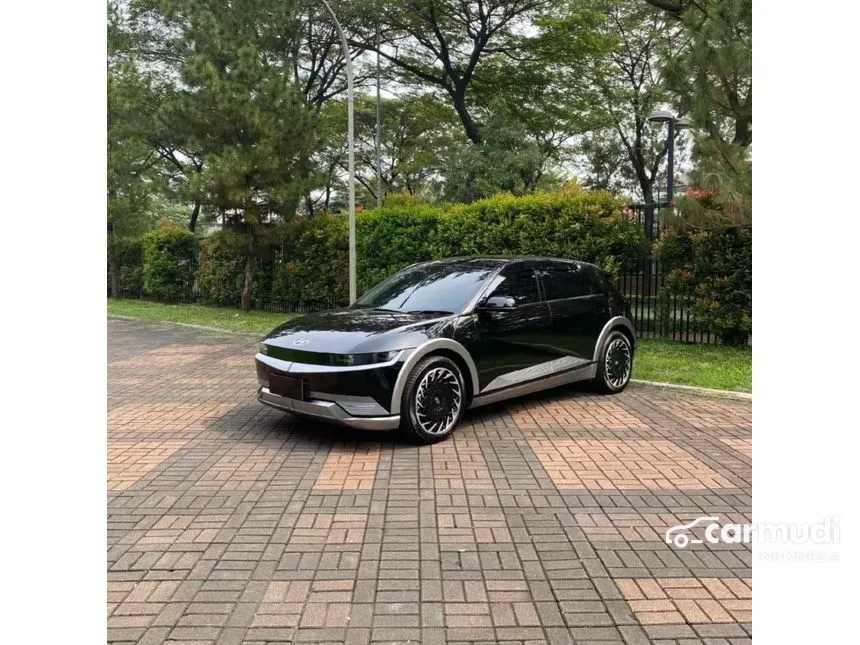 2025 Hyundai IONIQ 5 Signature Long Range SUV