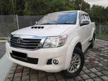 2014 Toyota Hilux 3.0 G VNT Pickup Truck (FULL SERVICE RECORD)(TRUE YEAR MADE)