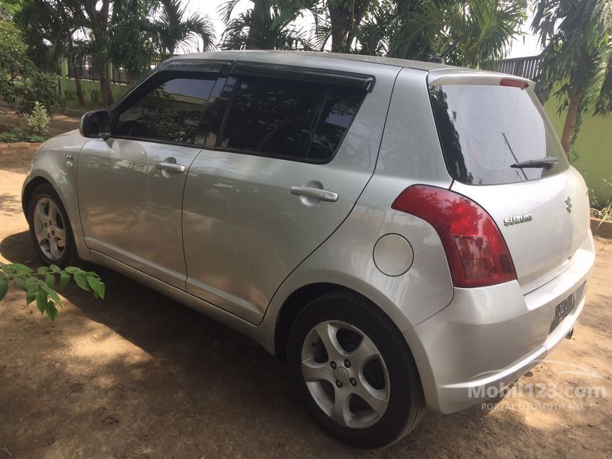 Jual Mobil Suzuki Swift 2006 GL 1.5 di Jawa Timur 