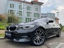 2020 BMW 320i 2.0 Sport Sedan Nik2020 Black On Black Speedo Digital Km7000 Perfect ATPM Wrnty5Thn #AUTOHIGH #BEST OFFER
