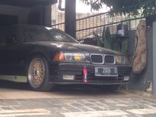 1991 BMW 318i 1.8 1.8 Manual Sedan