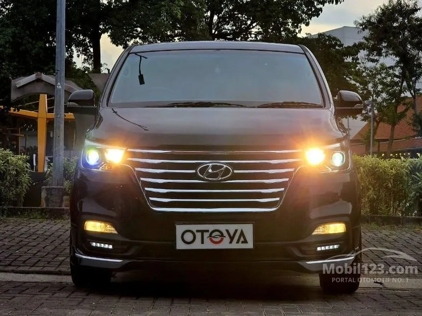 2021 Hyundai H-1 Royale Limited MPV