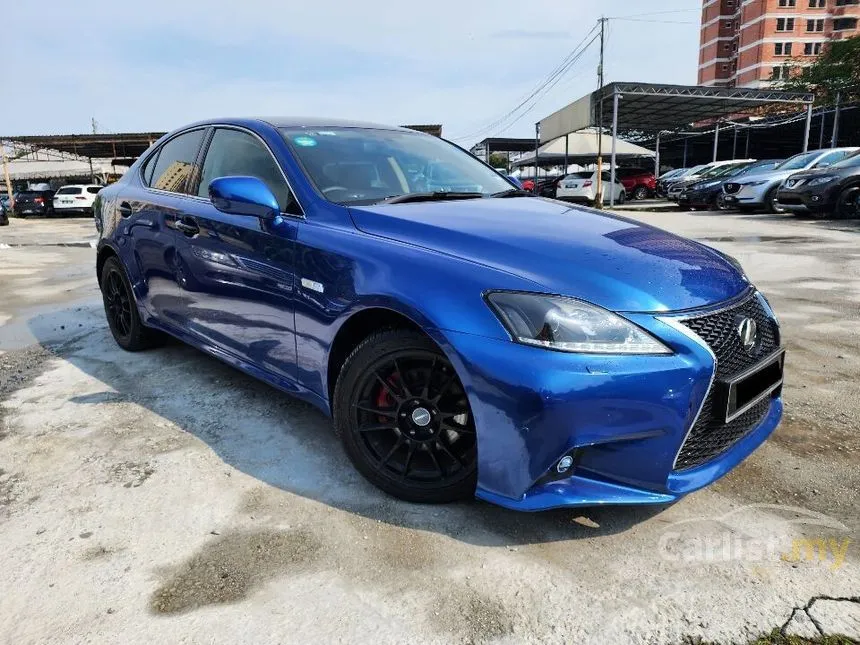2012 F Sport Is250null
