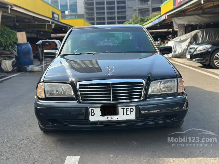 1997 Mercedes-Benz C230 Kompressor Sedan