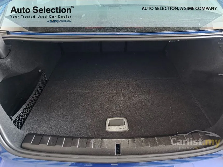 2022 BMW 330e M Sport Sedan