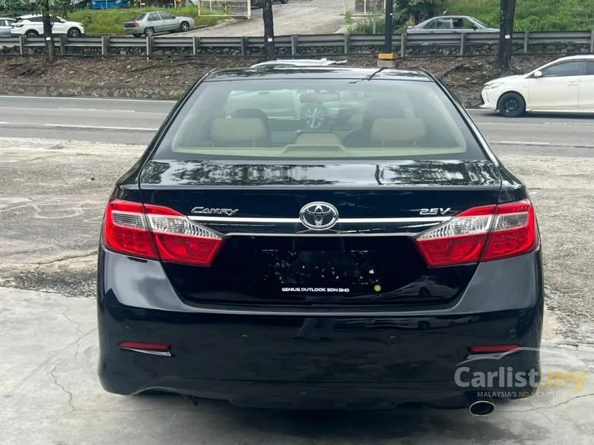 2012 Toyota Camry V Sedan