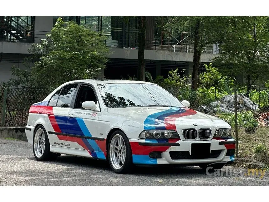 2001 BMW 530i Sedan