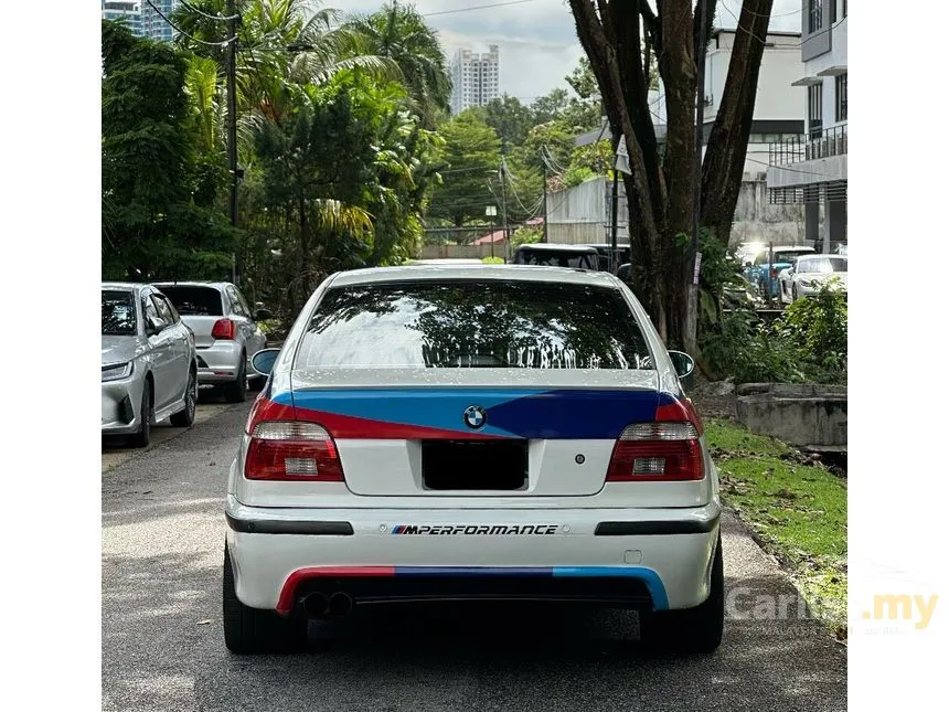 2001 BMW 530i Sedan