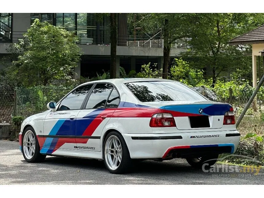 2001 BMW 530i Sedan