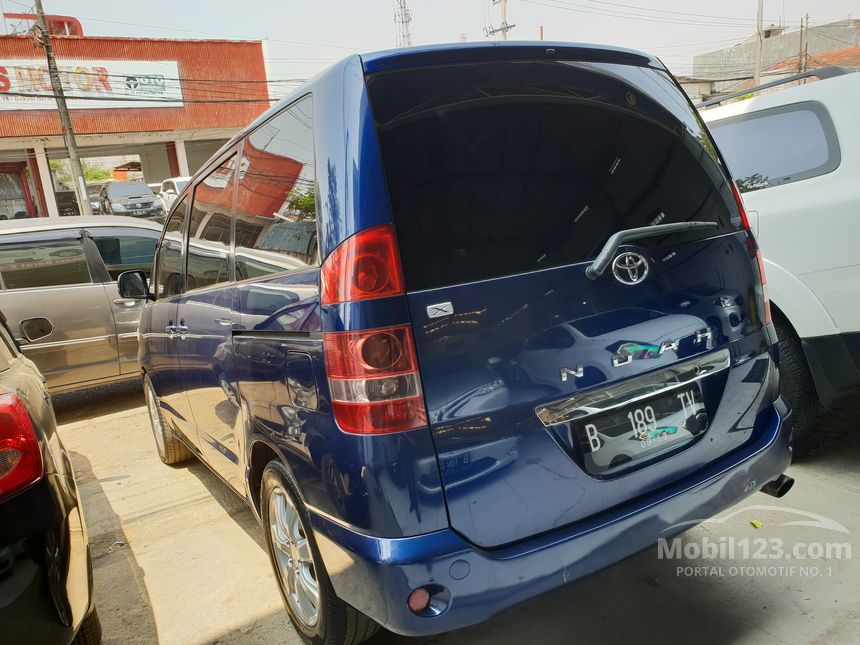 Jual Mobil Toyota Noah 2004 2.0 di Jawa Barat Automatic 