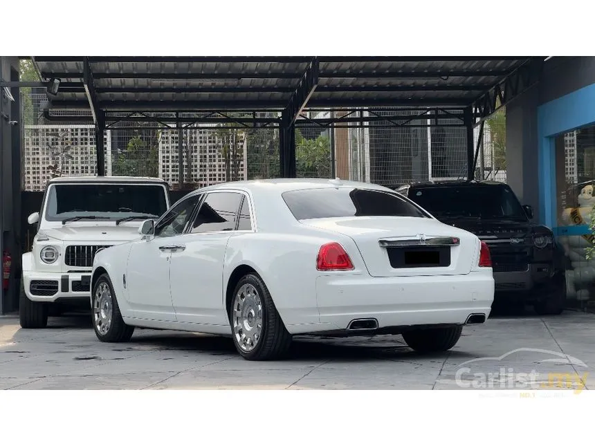 2013 Rolls-Royce Ghost Extended Wheelbase Sedan