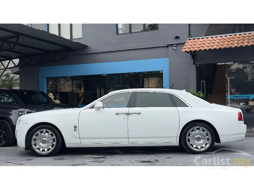 2013 Rolls-Royce Ghost Extended Wheelbase Sedan