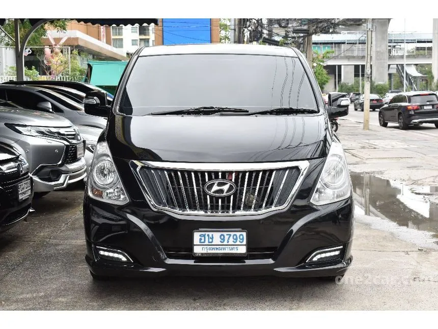 2017 Hyundai H-1 Elite Van