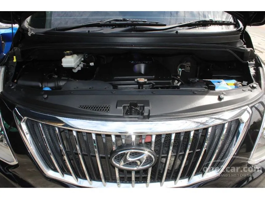 2017 Hyundai H-1 Elite Van