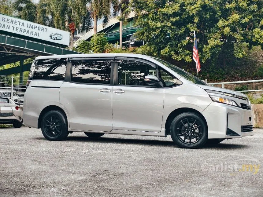 2019 Toyota Voxy X MPV