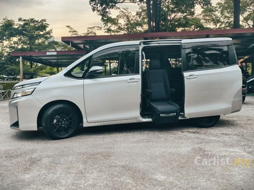 2019 Toyota Voxy X MPV
