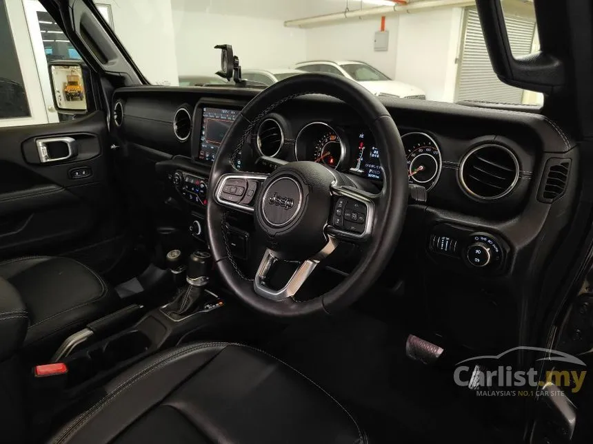2020 Jeep Wrangler Unlimited Sahara SUV