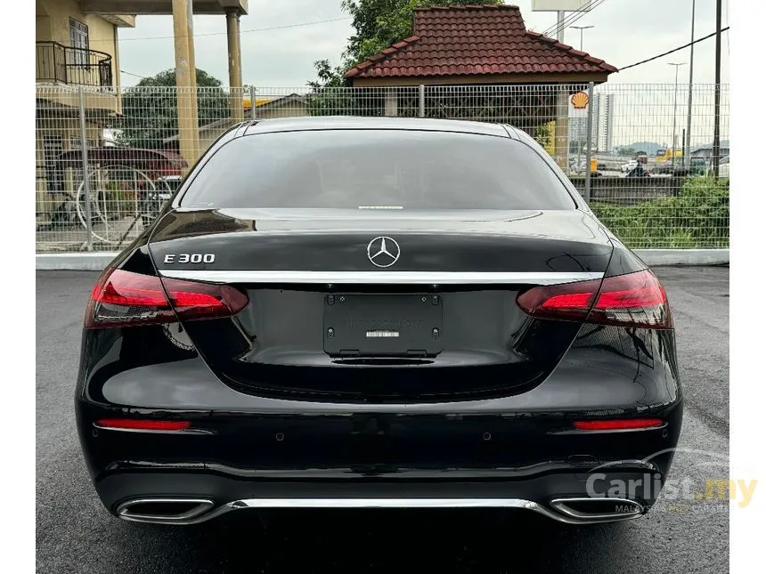 2022 Mercedes-Benz E300 AMG Line Sedan