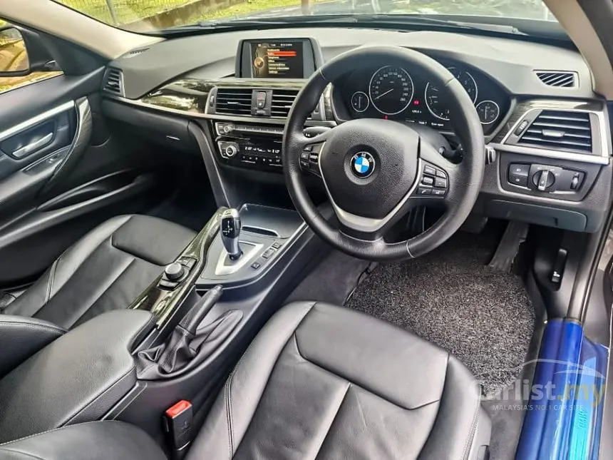 2017 BMW 318i Luxury Sedan