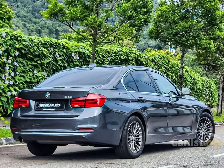 2017 BMW 318i Luxury Sedan
