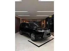 2022 Lexus LX 600 3.4 VIP SUV 4-Seater (Faktur 2023) Black on Black Odo 6 Rb (TERMURAH)