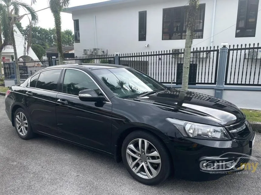 2014 Proton Perdana Executive Sedan