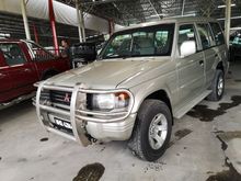 2000 Mitsubishi Pajero 2.4 SUV
