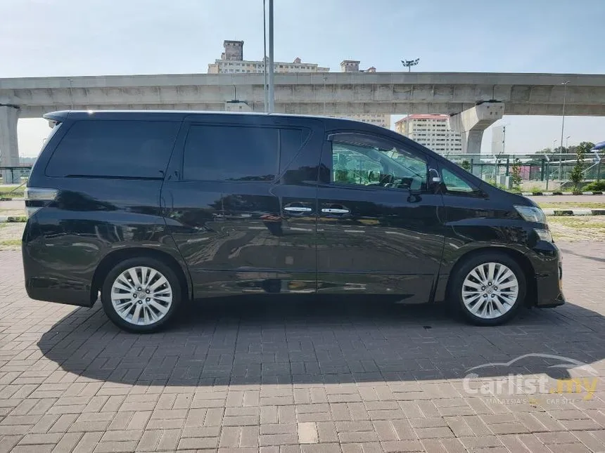 2012 Toyota Vellfire Z MPV