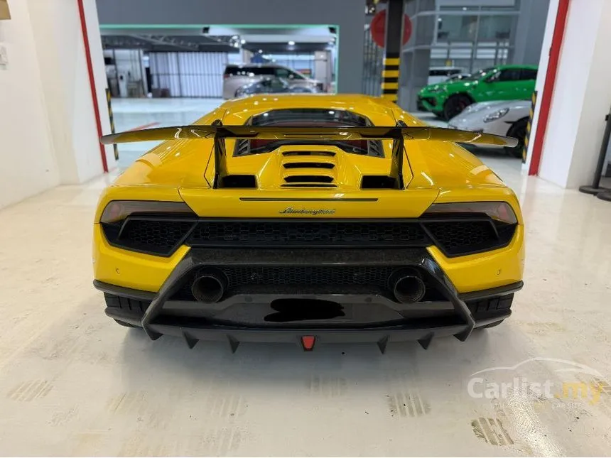 2017 Lamborghini Huracan Performante Coupe