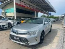 2015 Toyota Camry 2.5 Hybrid Sedan One Owner