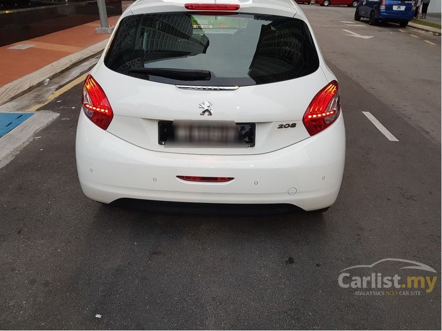 Peugeot 208 2014 Allure 1.6 in Kuala Lumpur Automatic 