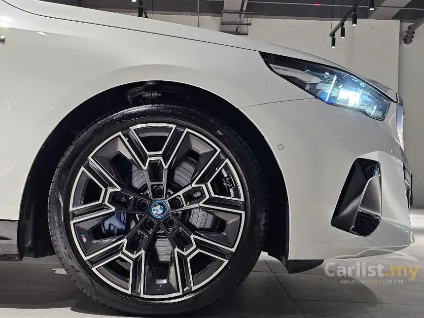 2024 BMW i5 eDrive40 M Sport Sedan