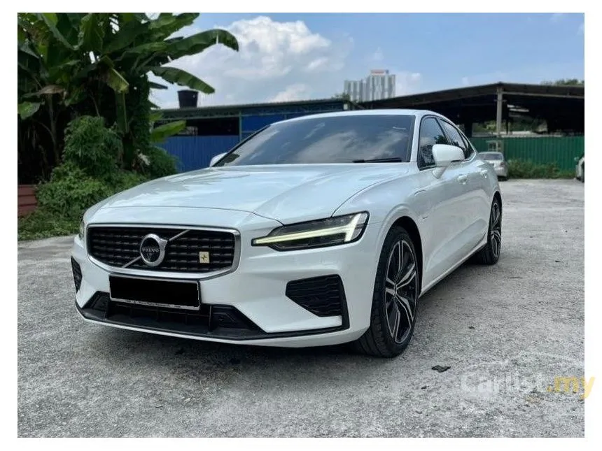2020 Volvo S60 Recharge T8 R-Design Sedan