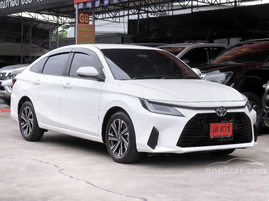 2024 Toyota Yaris Ativ Smart Sedan