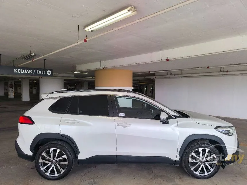 2022 Toyota Corolla Cross V SUV