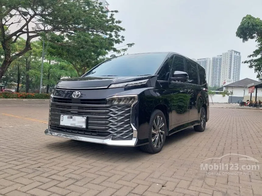 Jual Mobil Toyota Voxy 2022 2.0 di DKI Jakarta Automatic Van Wagon Ungu Rp 499.500.000