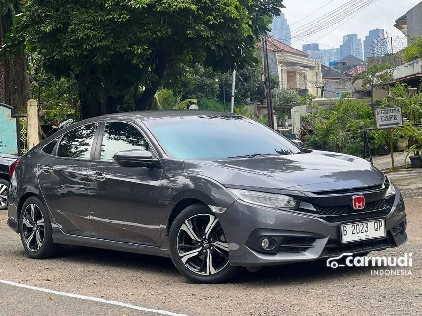 2016 Honda Civic ES Sedan
