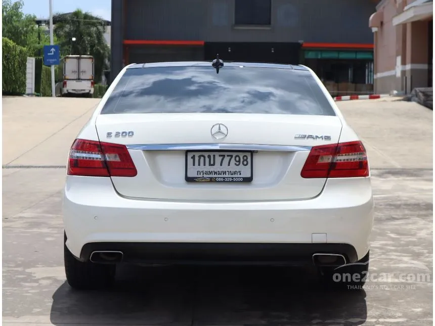 2012 Mercedes-Benz E200 Elegance CGI BlueEFFICIENCY Sedan