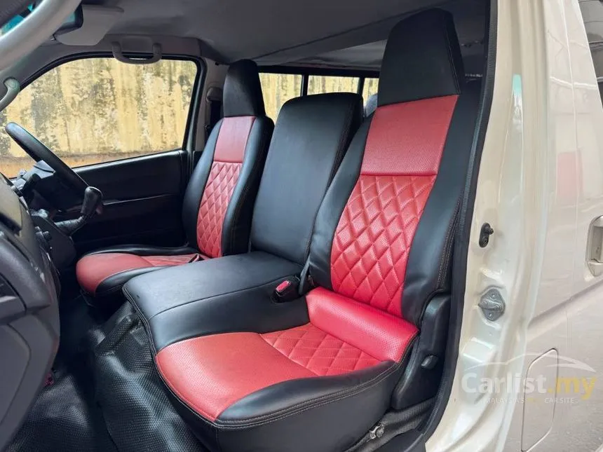 2010 Toyota Hiace Window Van Van