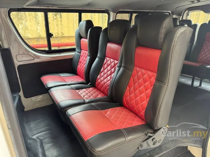 2010 Toyota Hiace Window Van Van
