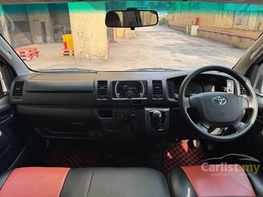 2010 Toyota Hiace Window Van Van