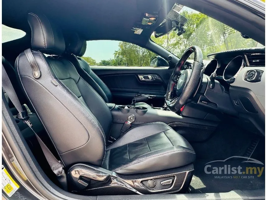 2017 Ford MUSTANG Coupe